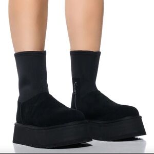 NWOT UGG CLASSIC DIPPER BLACK size 8
